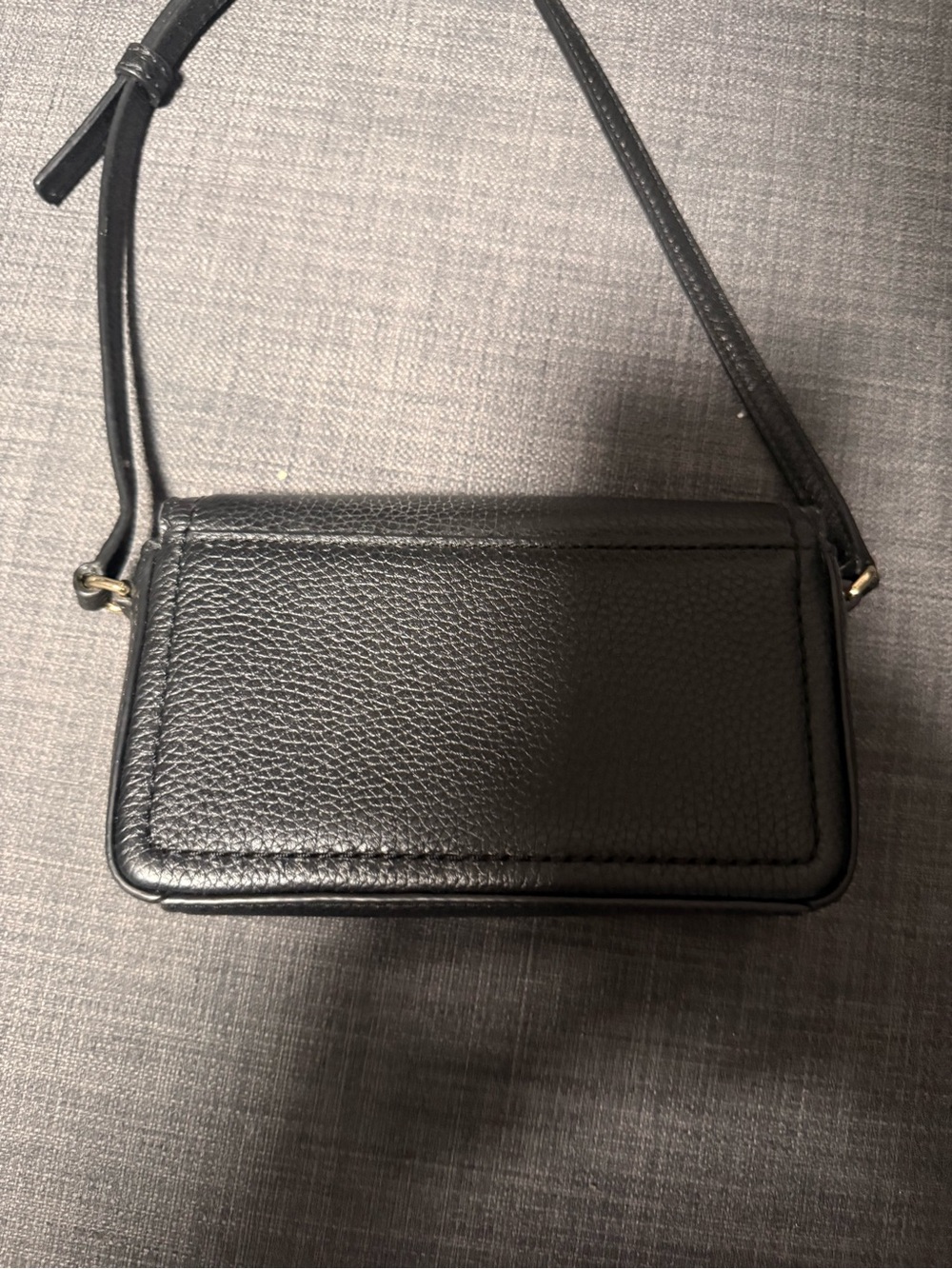 Marc Jacobs Black Pebbled Leather Crossbody with Gold Logo - Picture 5 of 9